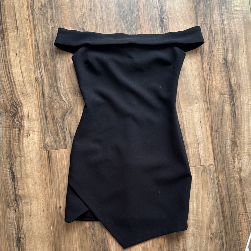 Elegant Black Off-Shoulder Dress Elisabeth&James size 4